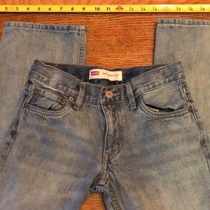 LEVI JEANS